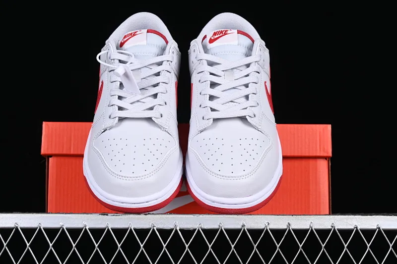 All Categories Nk SB Dunk Series Nk SB Dunk Low Low-top sneakers Cost-effective version Nk Dunk Low "Vast Grey/Varsity Red" Gray and red Bugs Bunny SB low-top sports and leisure sneakers FJ0832-011